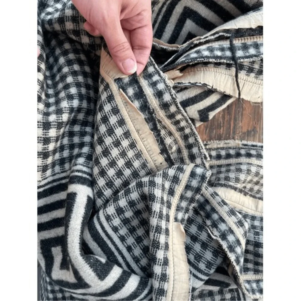 Vintage Gingham MCM Greek Key Trim Wool Blanket Black & White Size 66x76